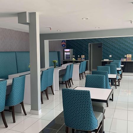Baymont By Wyndham Charlotte University Екстер'єр фото