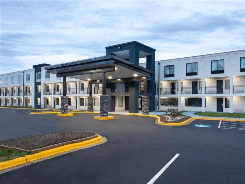 Baymont By Wyndham Charlotte University Екстер'єр фото