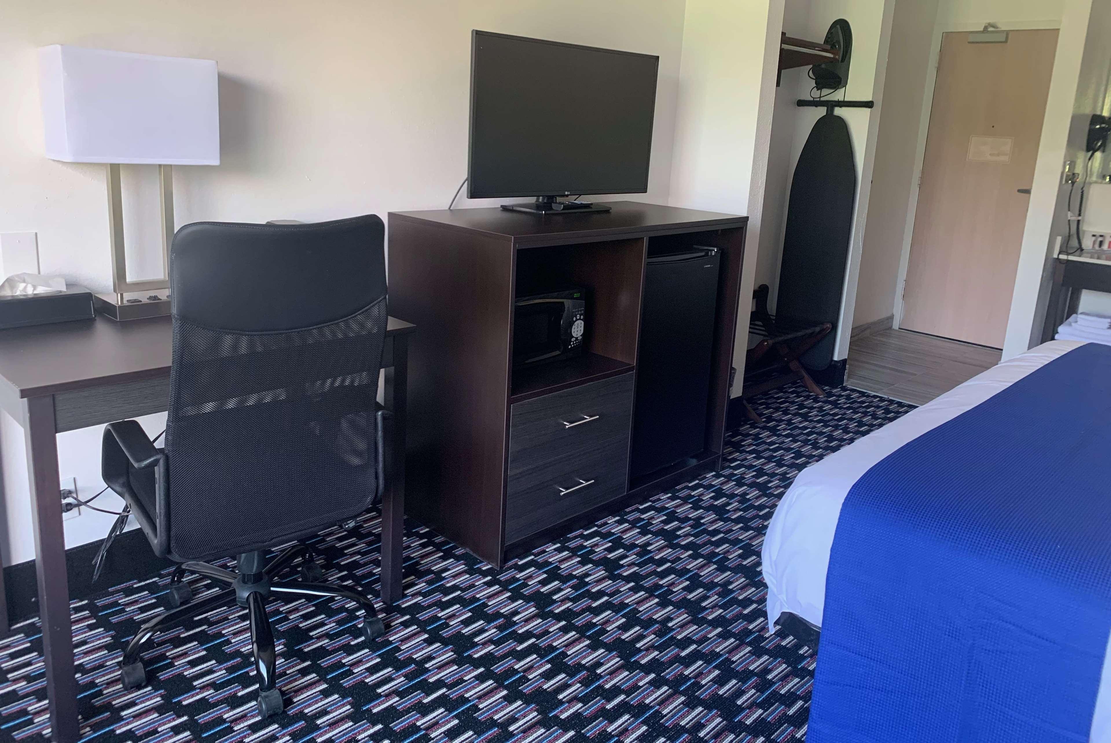 Baymont By Wyndham Charlotte University Екстер'єр фото