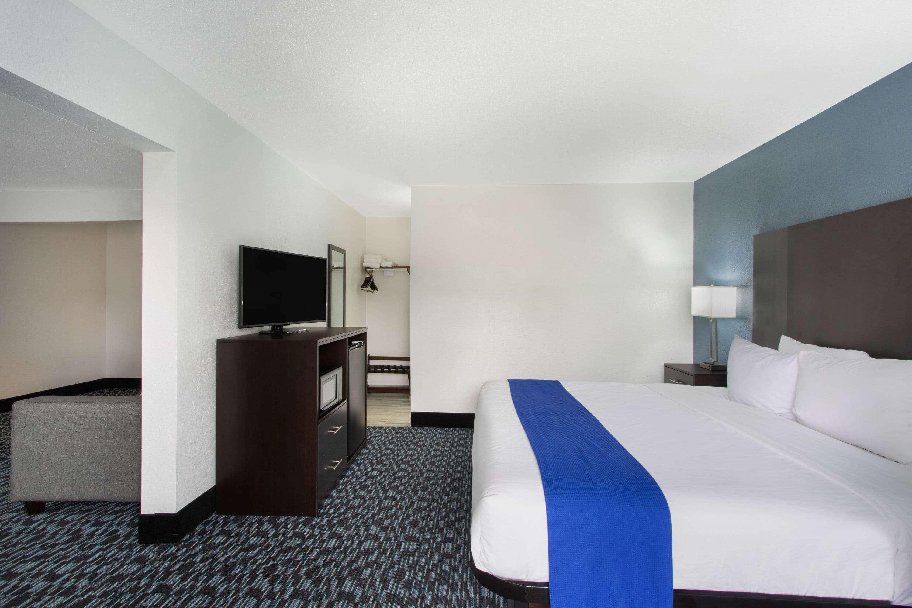 Baymont By Wyndham Charlotte University Екстер'єр фото