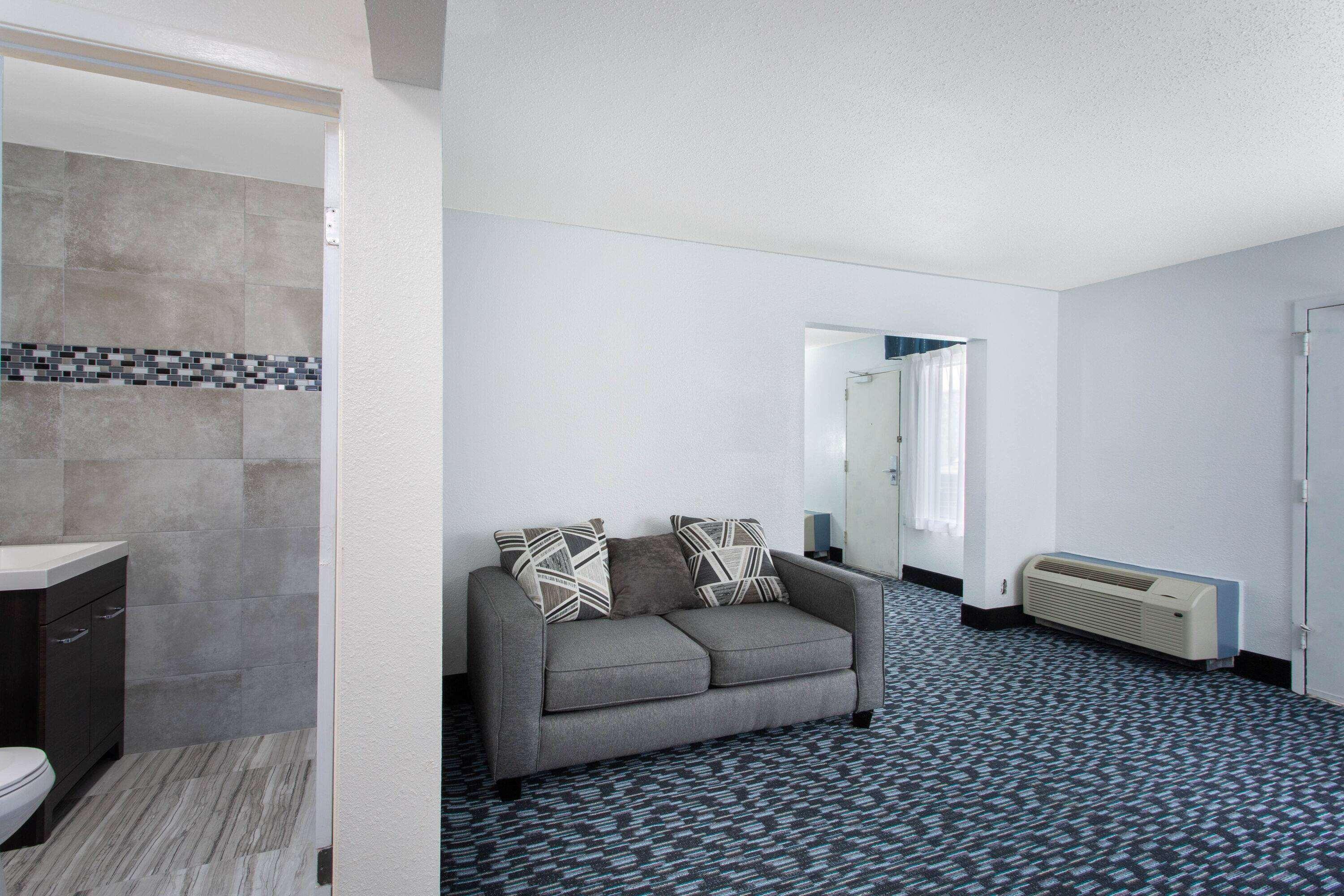 Baymont By Wyndham Charlotte University Екстер'єр фото