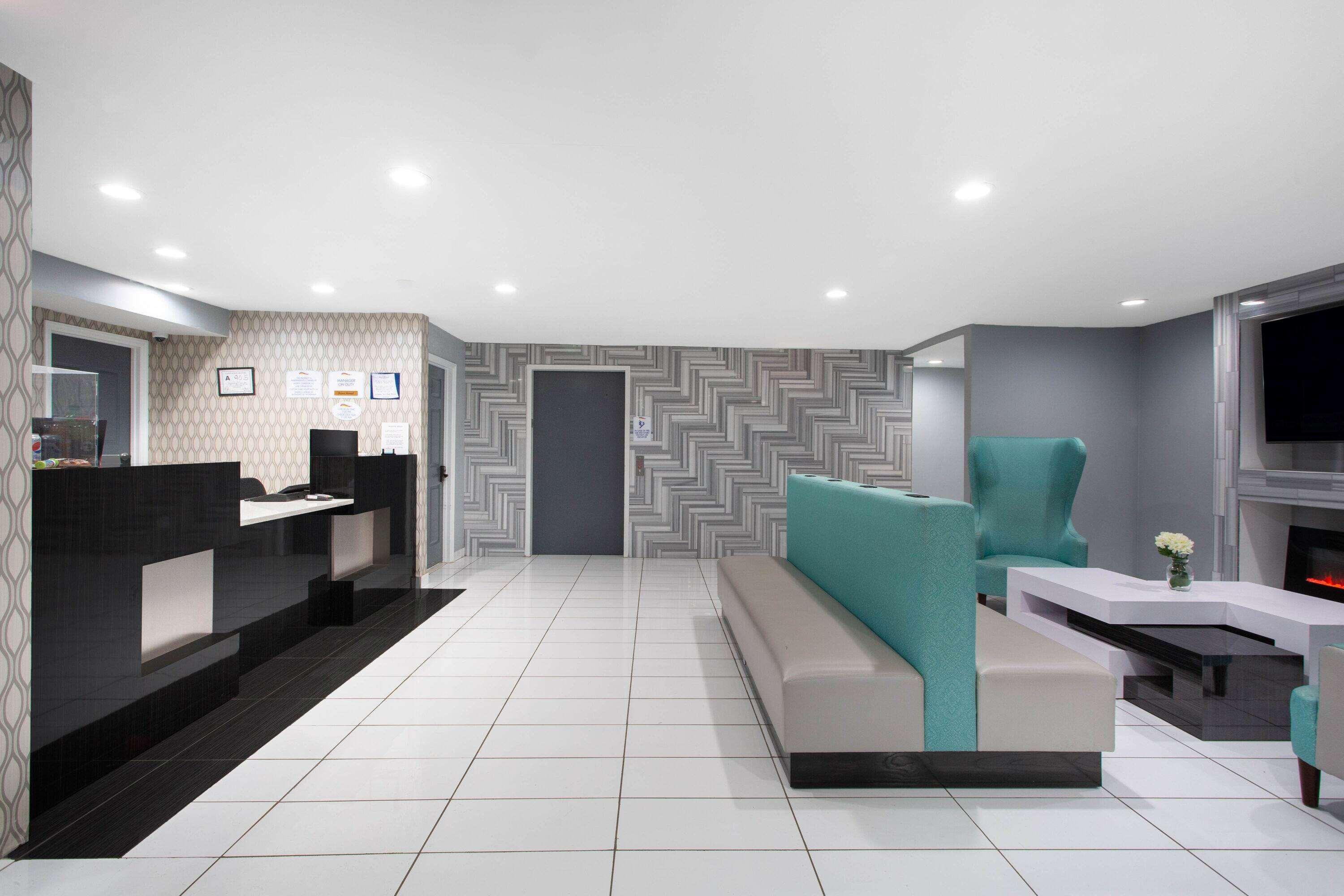 Baymont By Wyndham Charlotte University Екстер'єр фото