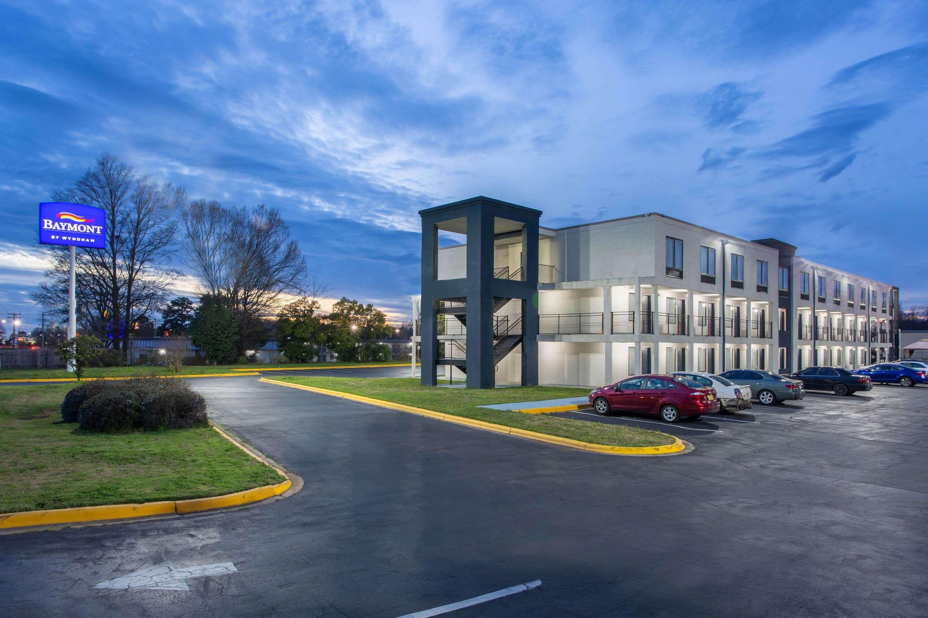 Baymont By Wyndham Charlotte University Екстер'єр фото