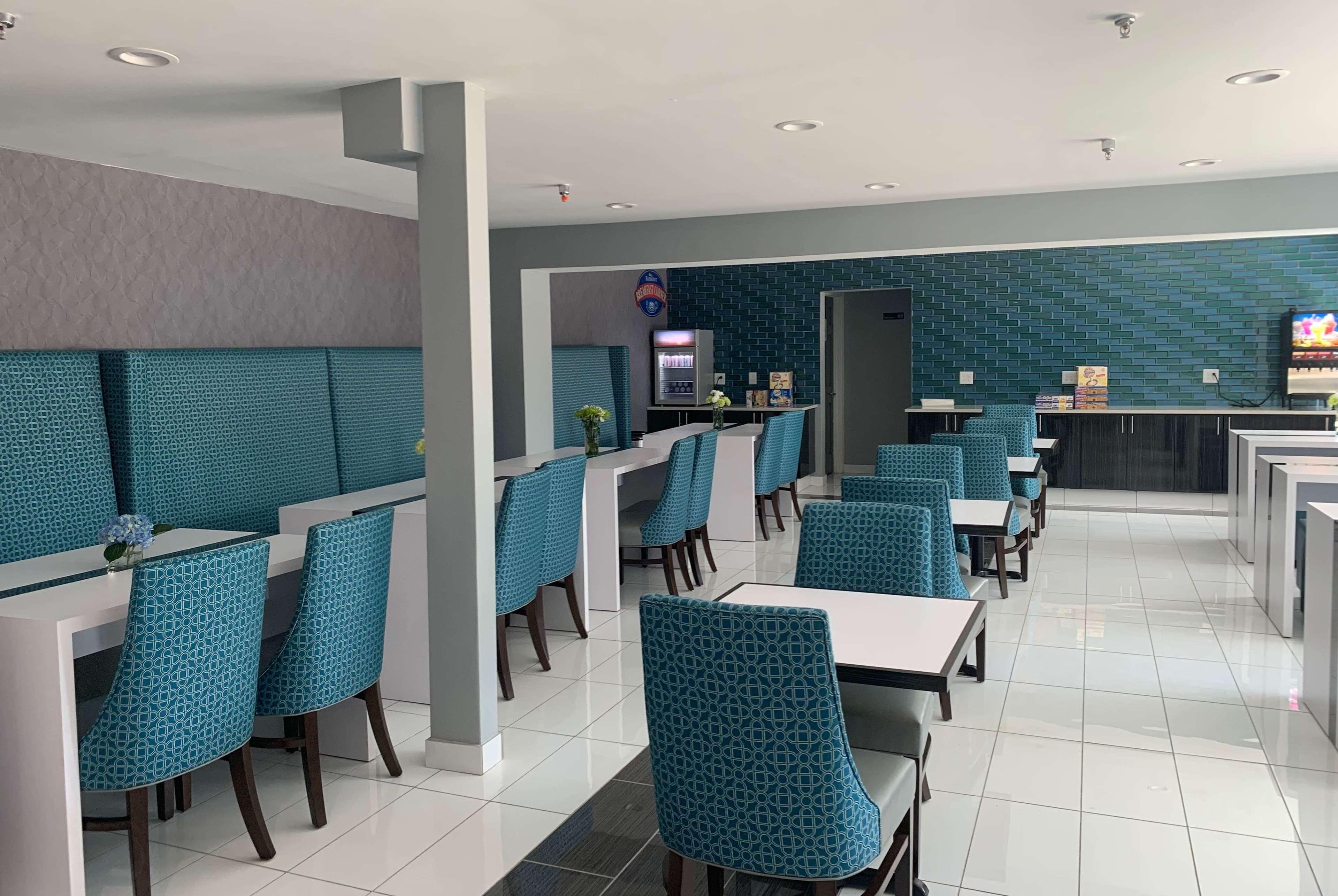 Baymont By Wyndham Charlotte University Екстер'єр фото